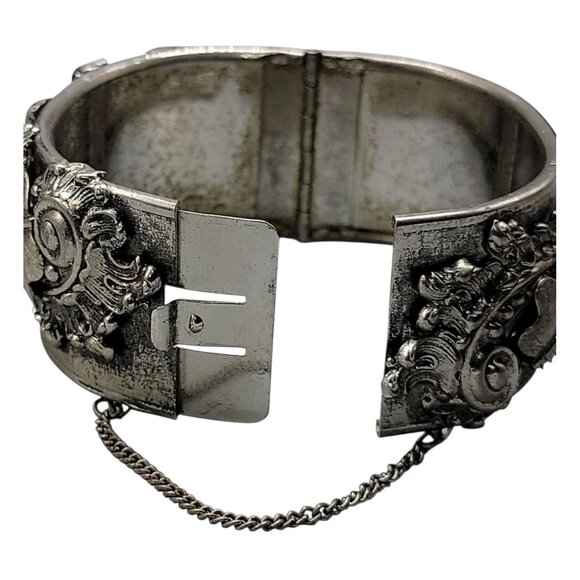 Victorian Revival Wide Hinged Bangle Bracelet Silver Tone Acanthus & Grape Leaf - Picture 7 of 10